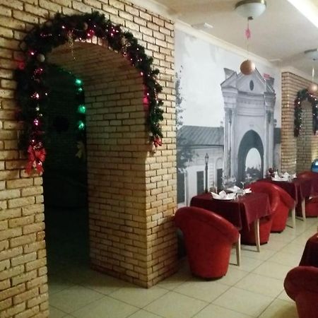 Отель Брама Hlukhiv エクステリア 写真